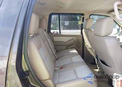 2008 Ford Explorer Eddie Bauer z USA, uszkodzony, nr VIN 1FMEU64E18UA07008